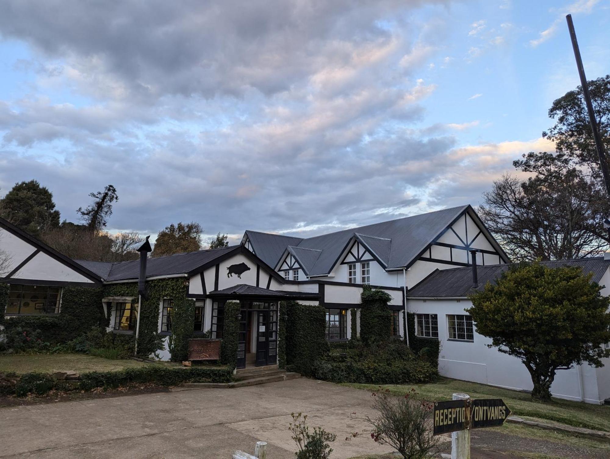 The Historic Hogsback Inn Экстерьер фото